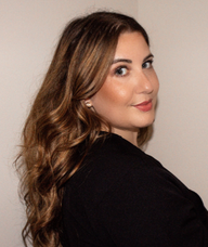 Book an Appointment with Samantha Stefanin for Facials