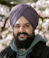 Book an Appointment with Simrat Singh at Muscle Works Wellness (King George Hub)